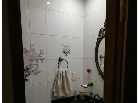 Casa 6 ambientes con 4 baños