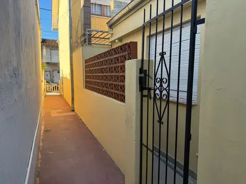 Depto Tipo Casa en Alquiler de 2 dormitorios