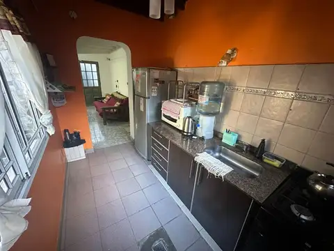 Casa 3 ambientes con 1 baño