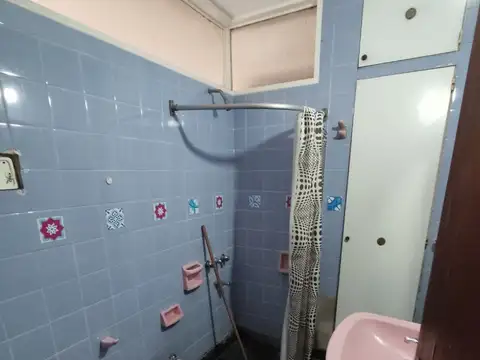 Planta Baja Con Jardín Y Garage