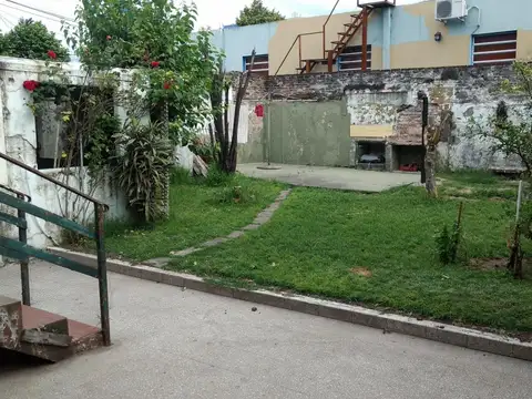 Casa 3 amb con fondo + depto 2 amb - José León Suárez venta 