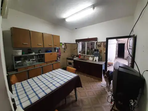 Casa 4 ambientes con 1 baño