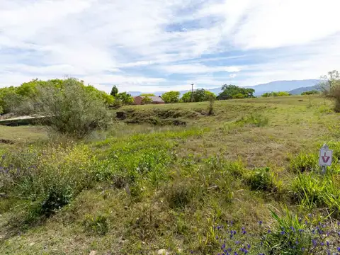 El Tipal Club de Campo. Iruya esquina El Ceibalito 100