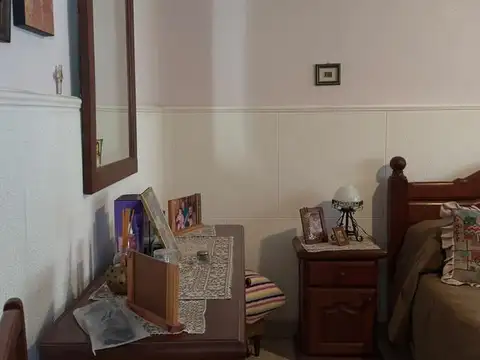 Casa en venta con 2 locales en Berisso