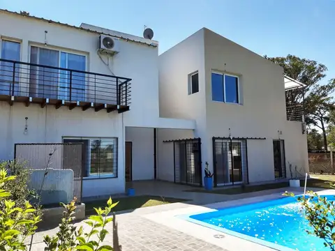 Casa quinta moderna 320 m2 + pileta + chocheras