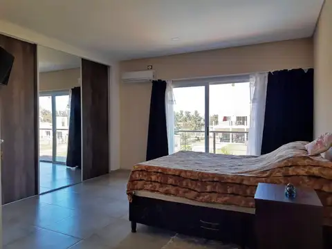 Casa quinta moderna 320 m2 + pileta + chocheras