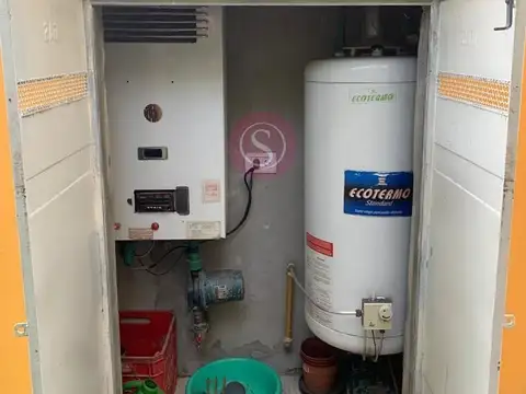 Casa 2 ambientes con 1 baño