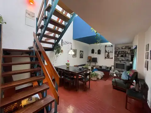 CASA 6 AMBIENTES SAN ANDRES EXCELENTE ESTADO