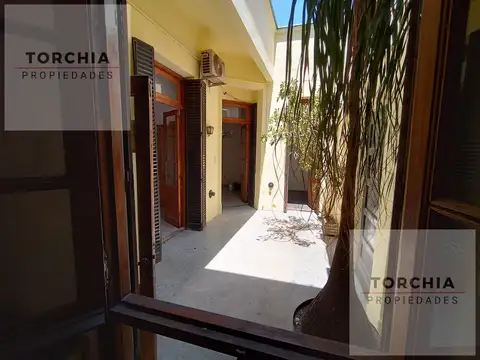 Juan Bautista Alberdi  al 2600
