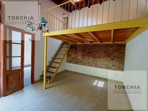 Depto Tipo Casa en Venta en Flores, USD 135.000