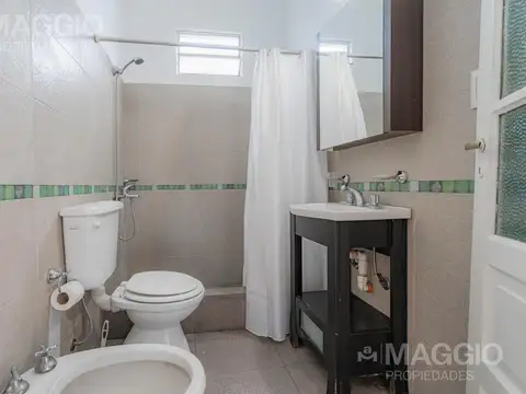 Depto Tipo Casa en Venta en Ramos Mejía, USD 65.000