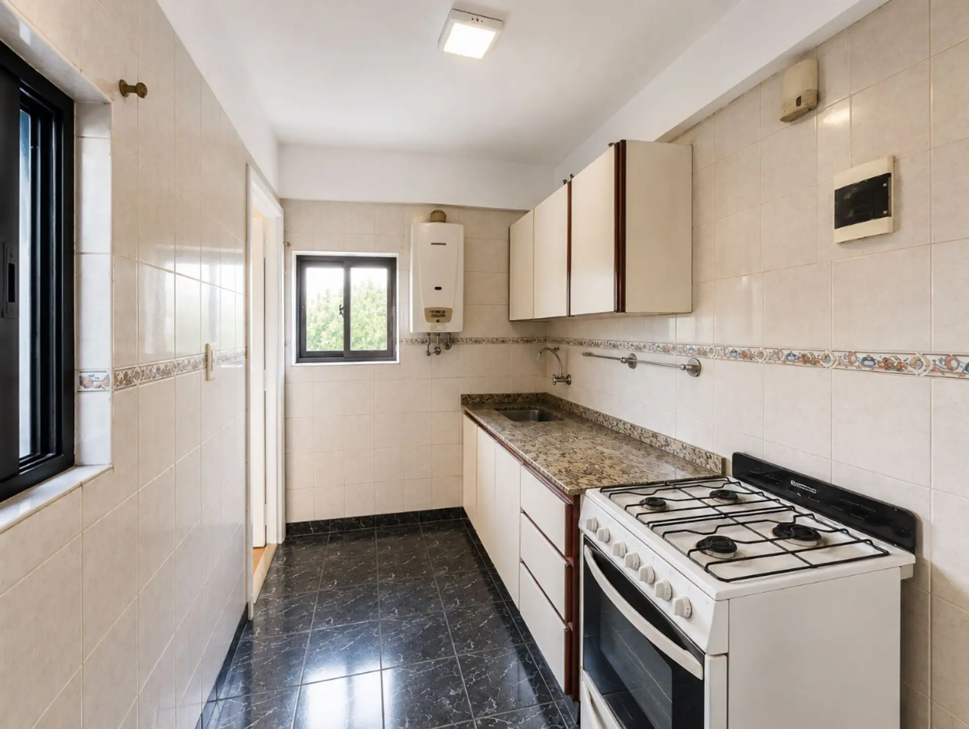 Depto 3 amb con dependencia, 70m² — Centro