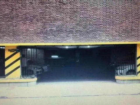 Av Rivadavia 900 Monserrat Cochera U$8.900