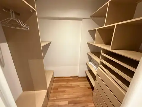Departamento en Alquiler con 1 cocheras