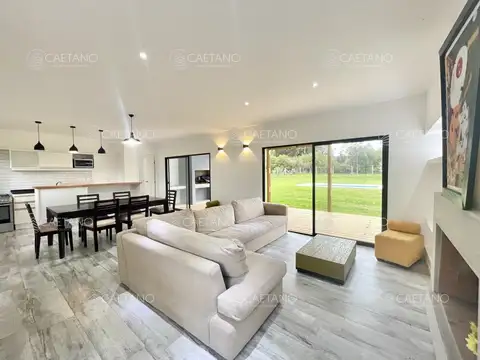Casa en venta- Punta Ballena
