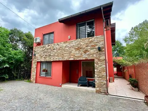 CASA 5 AMB VENTA LUIS GUILLON COCHERA Y PATIO