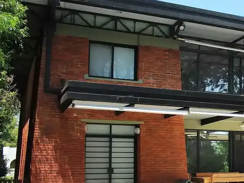 Casa en Venta con 4 cocheras