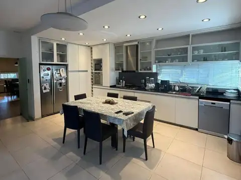 Casa en Venta de 5 dormitorios