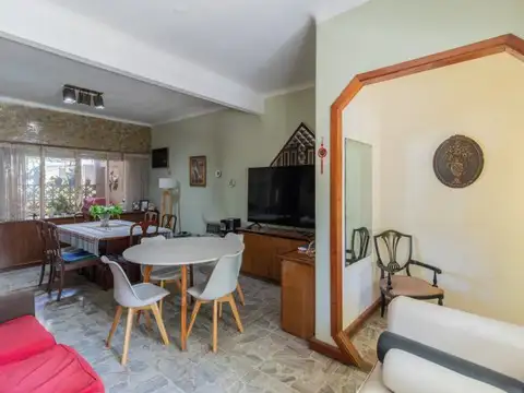 Depto Tipo Casa en Venta de 4 dormitorios