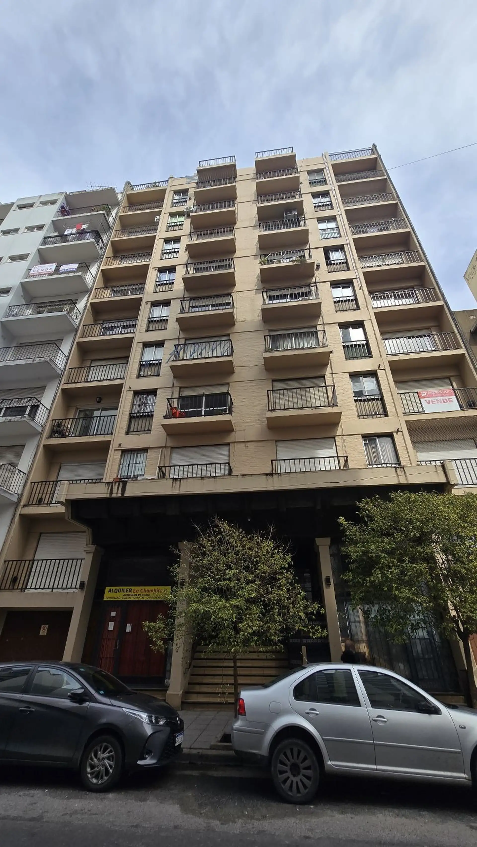 Venta Departamento 3 Ambientes Con Balcón Cochera