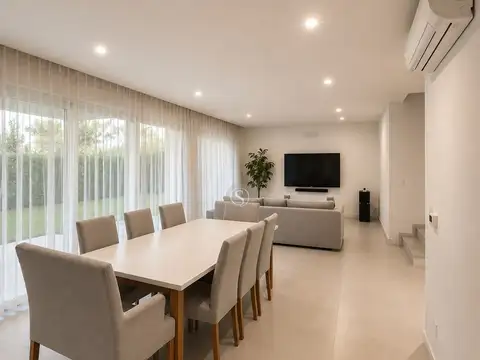 Casa en Venta con 1 cochera
