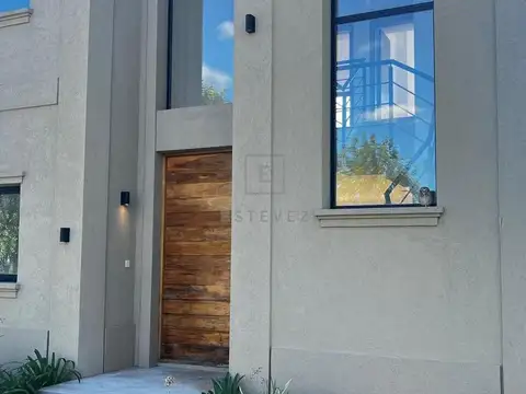 Casa en Venta de 4 dormitorios