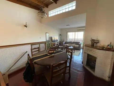 Depto Tipo Casa en Venta en Centro, USD 95.000