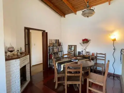 Depto Tipo Casa 4 ambientes con 2 baños
