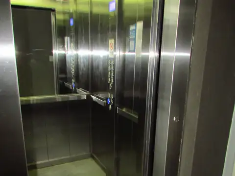 LUGONES 2200, Piso 5