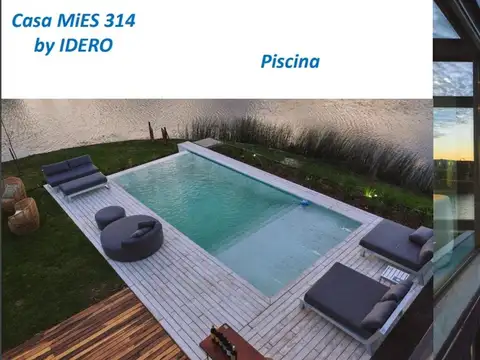 Casa en Venta con 4 cocheras