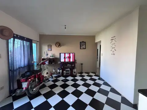 Casa 2 ambientes con 1 baño