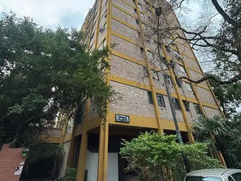Departamento 3 ambientes con cochera. Belgrano.