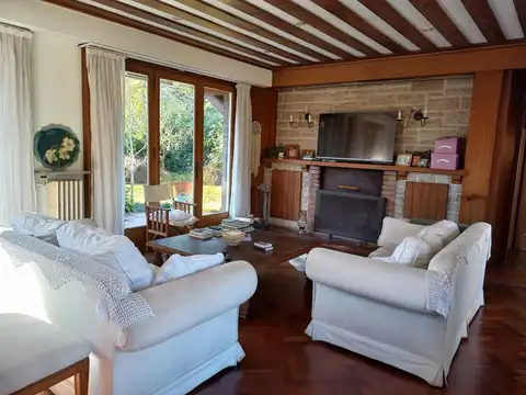 Casa venta Barrio El Cortijo - Malvinas Argentinas