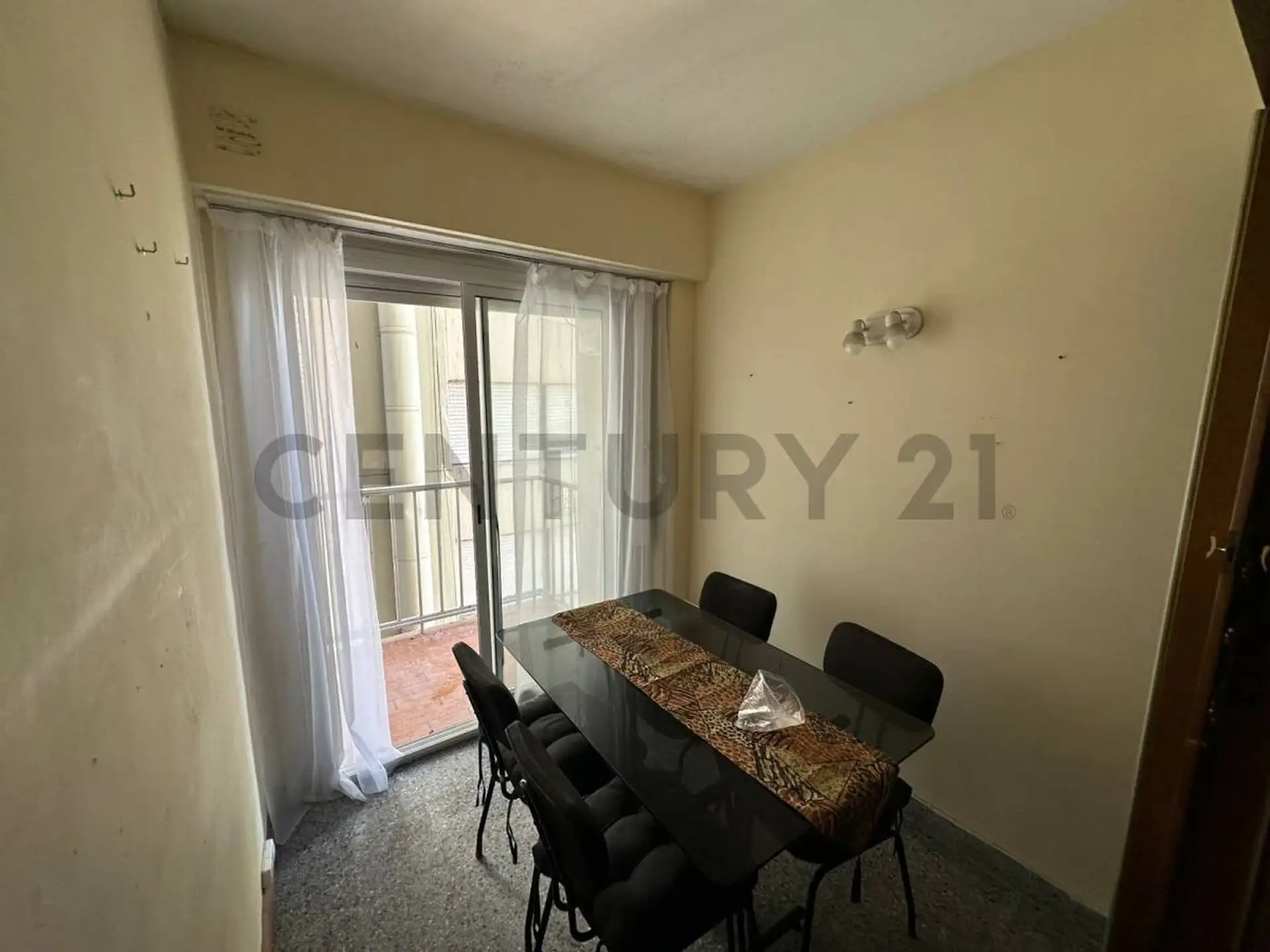 VENTA! 2 ambientes con vista parcial al mar