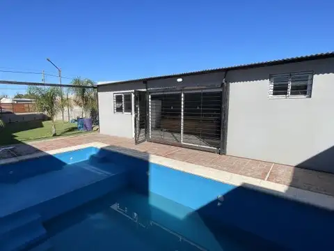 Quincho con Pileta en Venta - Parque Habitacional Ibarlucea