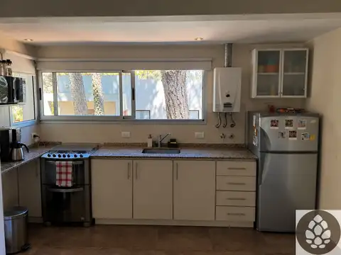 Casa 3 ambientes con 2 baños