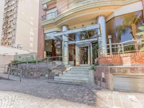 VENTA DE MODERNO DEPARTAMENTO 3 AMBIENTES AL FRENTE CON BALCON EN RAMOS MEJIA
