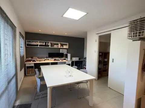 Oficina en Alquiler en Arguello, $ 1.500.000