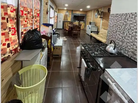 Casa 6 ambientes con 1 baño