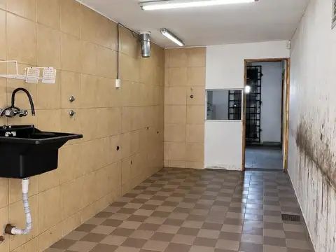 Local en Alquiler en Sorrento, $ 900.000