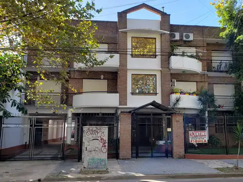 Almafuerte 3800, Piso 1