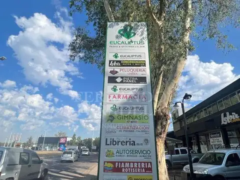 Local en Alquiler en Barrio Parque Leloir, USD 3.200