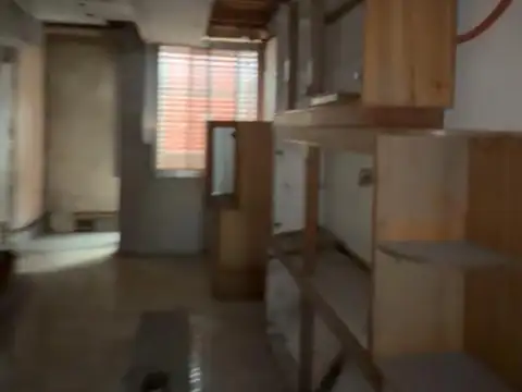 Edificio Comercial Vivienda con locales de 300M2