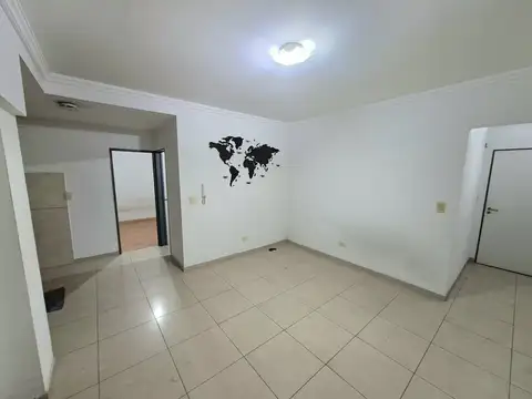 Comisionado José Indart 2600, Piso 1