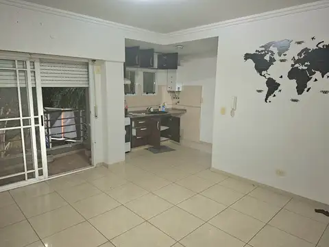 Venta depto 2 amb 1º piso frrente