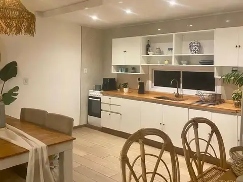 Casa en Alquiler Temporal con 1 cochera