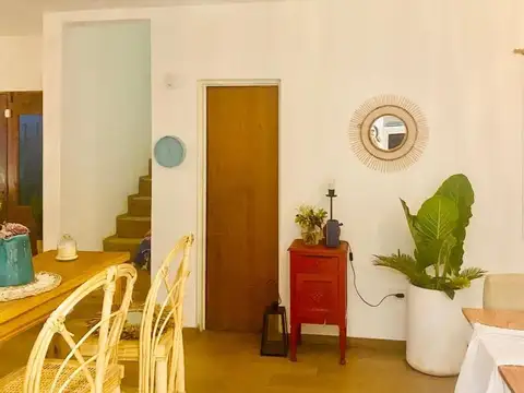 CASA SOBRE LOTE PROPIO EN BARRIO LA PISTA (BARRIO ABIERTO)