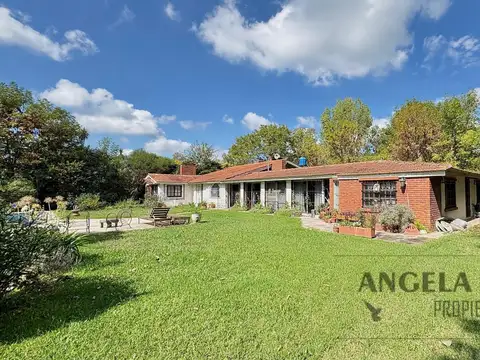 Hermosa Casa quinta en Barrio parque el Remanso.
