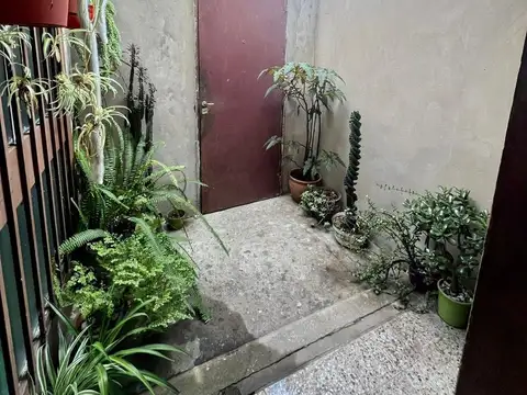 Depto Tipo Casa en Venta con 1 cocheras