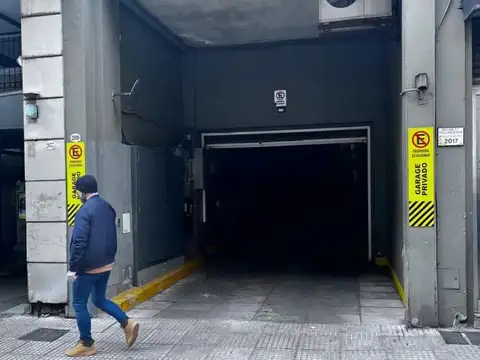 Ciudad De La Paz 2000 Belgrano Cochera U$20.000